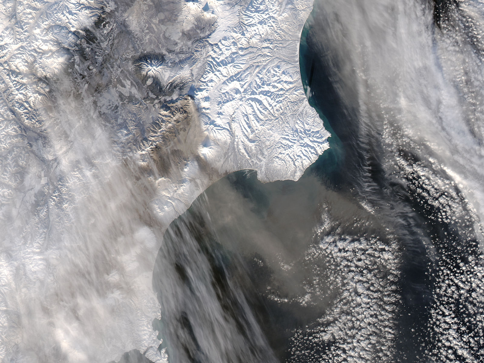 Ash plume from Kizimen, Kamchatka Peninsula, eastern Russia - related image preview