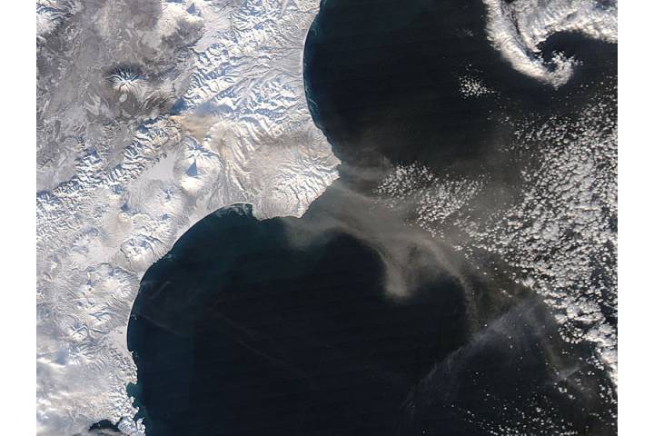 Ash plume from Kizimen, Kamchatka Peninsula, eastern Russia - selected image