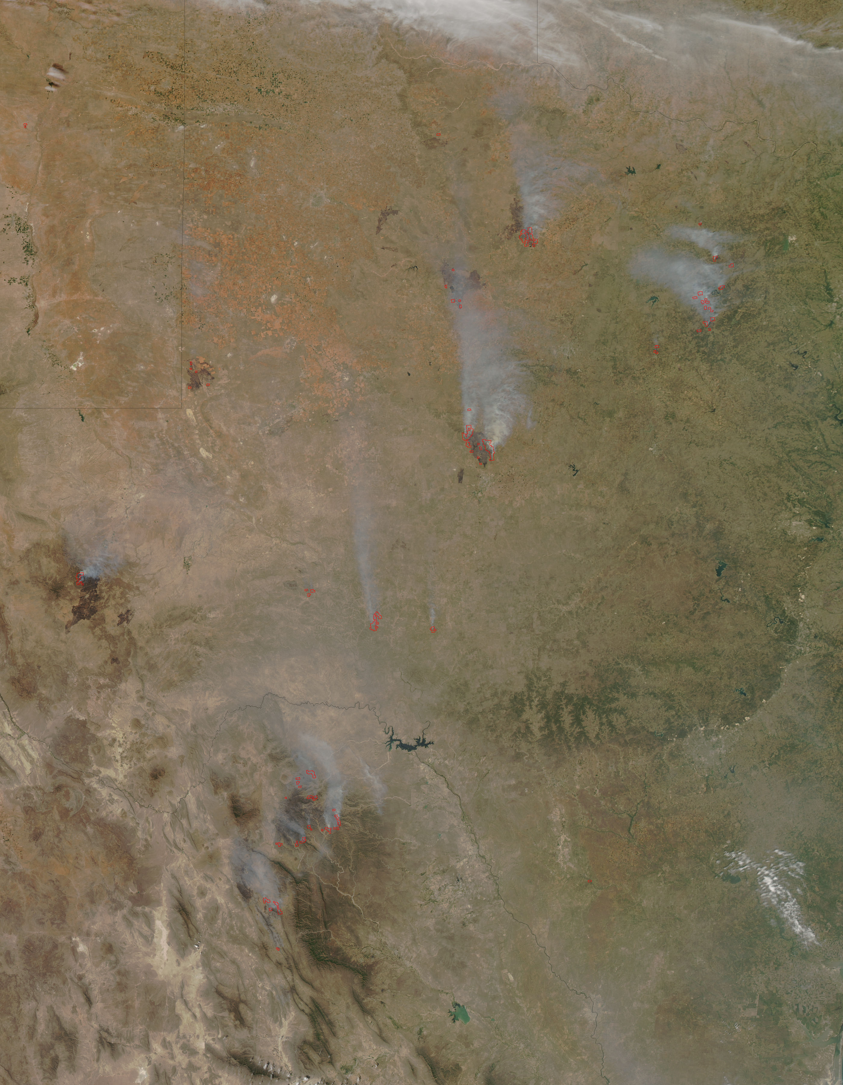 Fires and burn scars in northern Mexico and Texas (true color) - related image preview