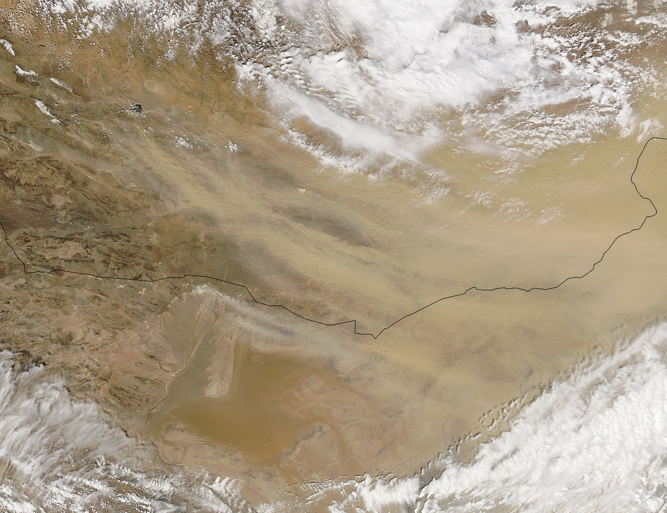 Dust storm in the Gobi Desert - related image preview