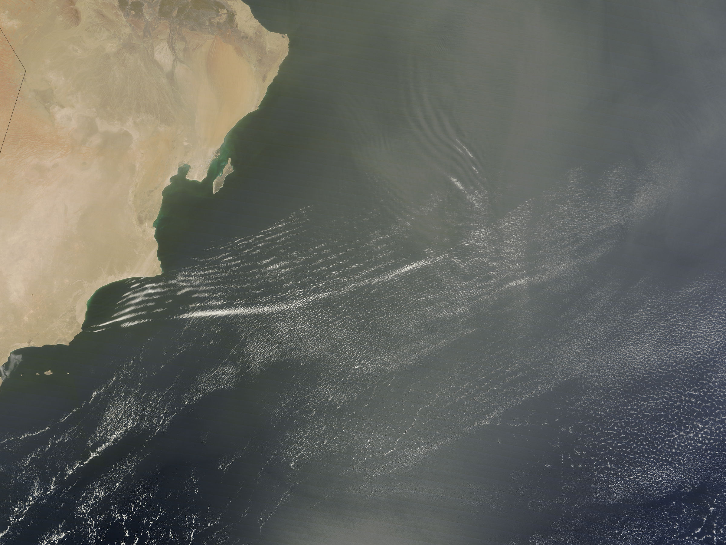 Wave clouds in the Arabian Sea - related image preview