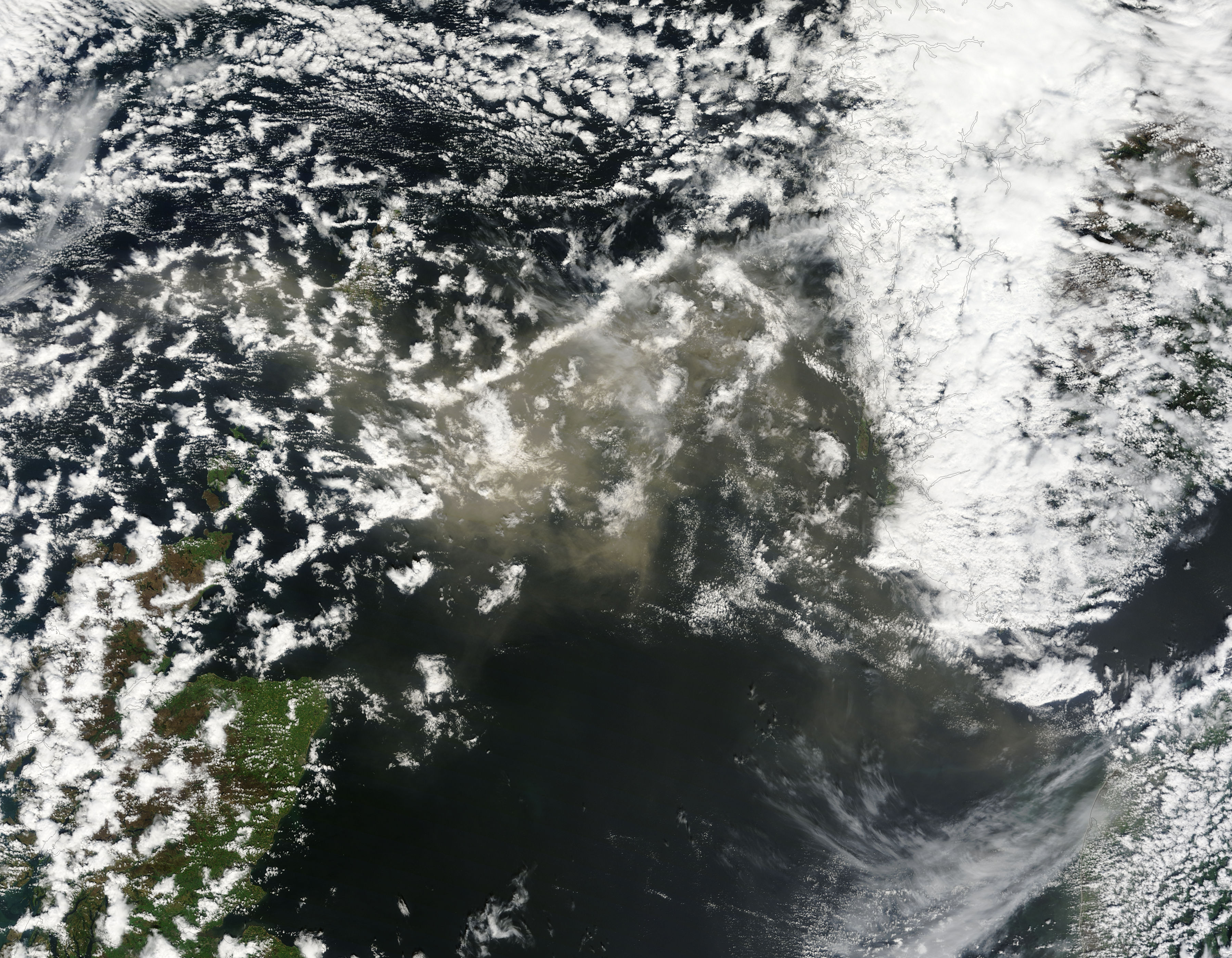 Ash plume from Grímsvötn Volcano over the North Sea - related image preview