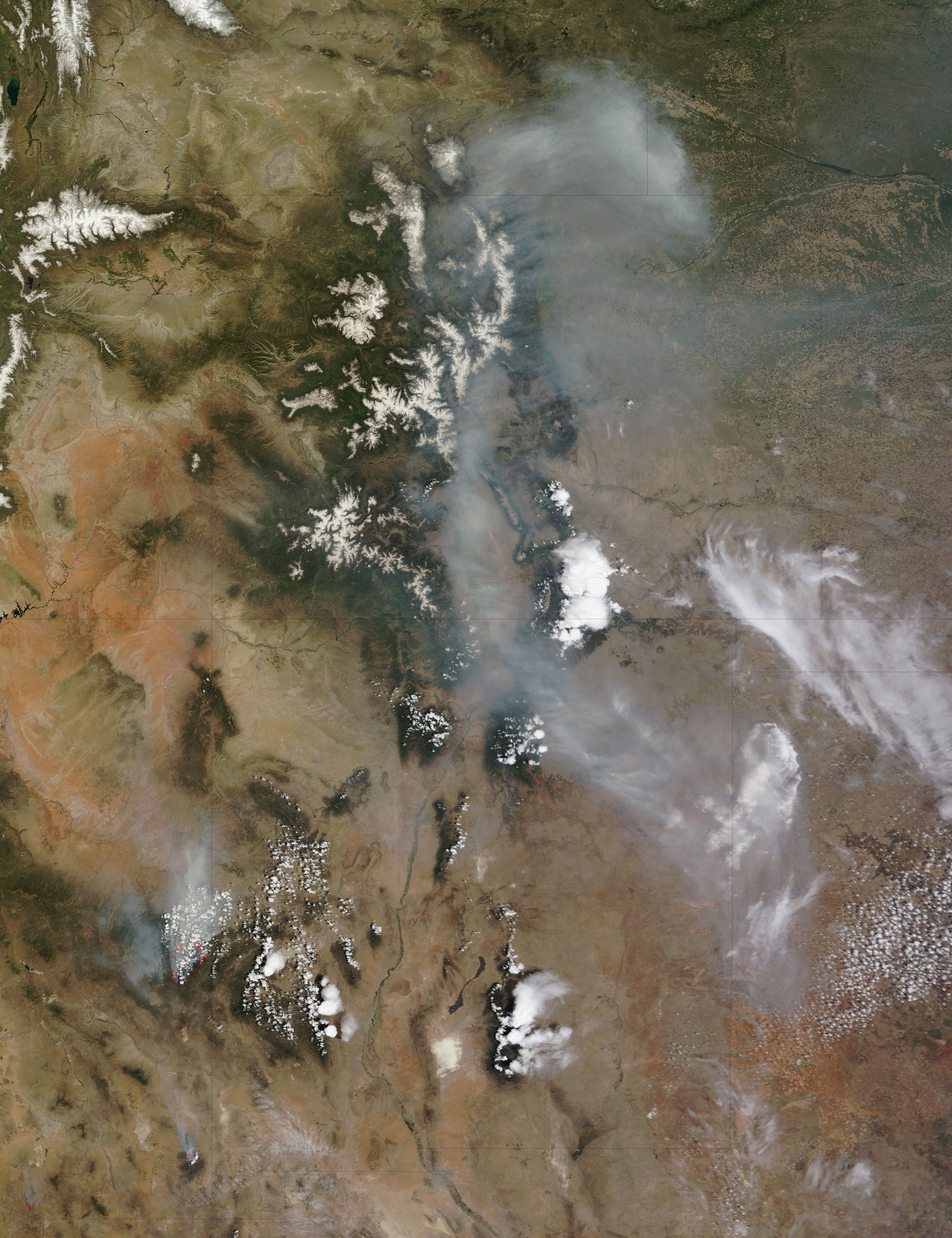 Smoke from the Wallow North fire, Arizona - related image preview