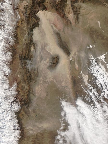 Dust storm in western Argentina - related image preview