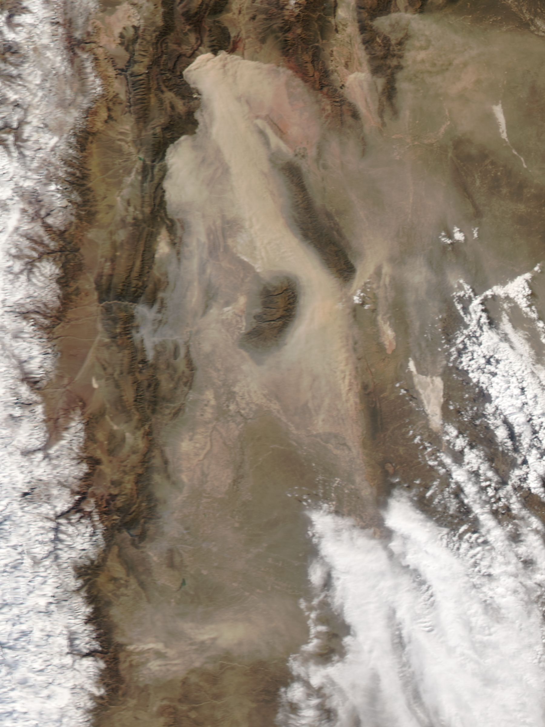 Dust storm in western Argentina - related image preview