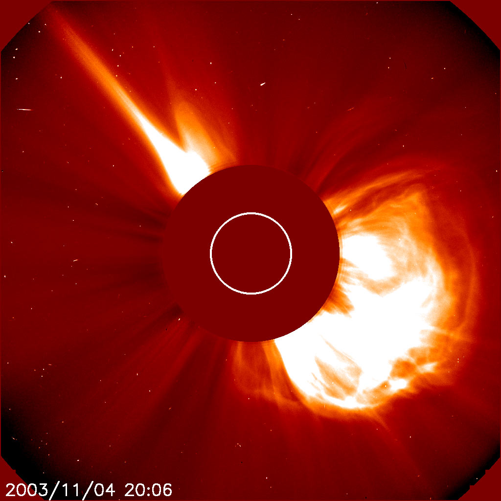 Massive Flare Erupts on Sun - related image preview