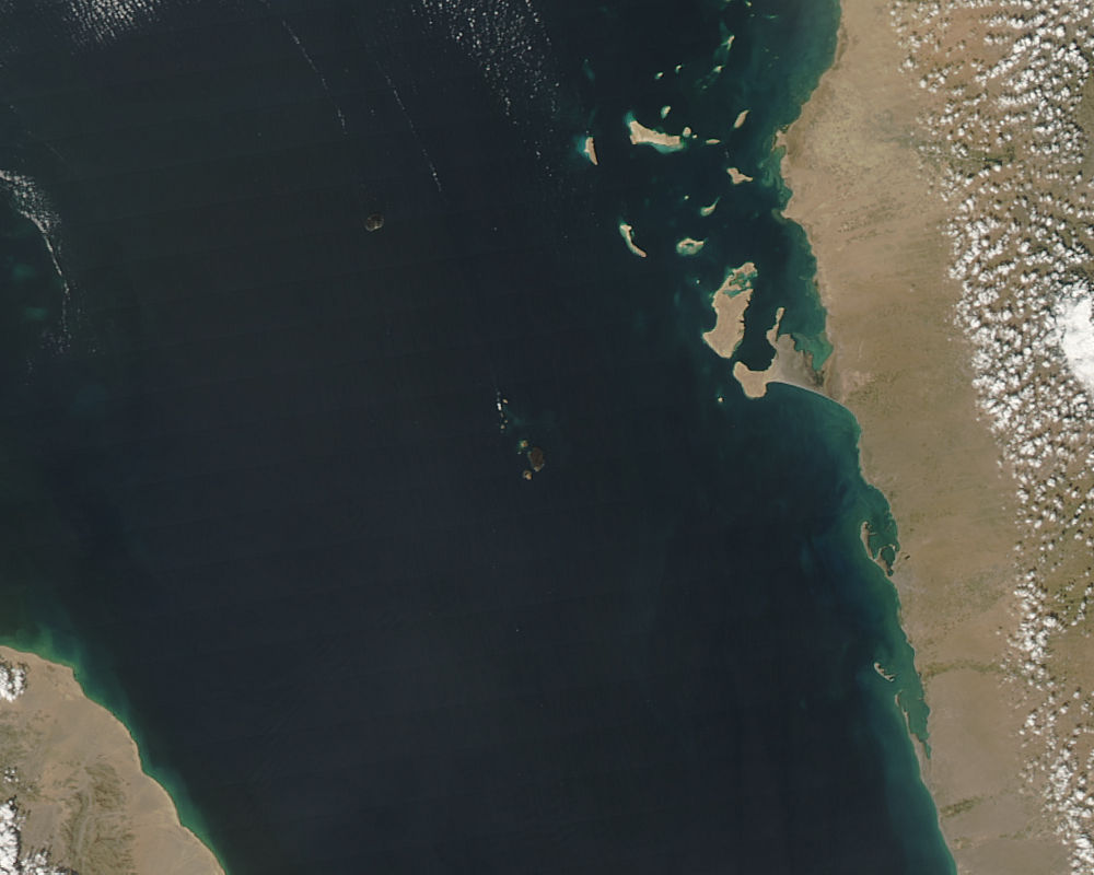 Plume from new volcanic island near Rugged Island, southern Red Sea - related image preview
