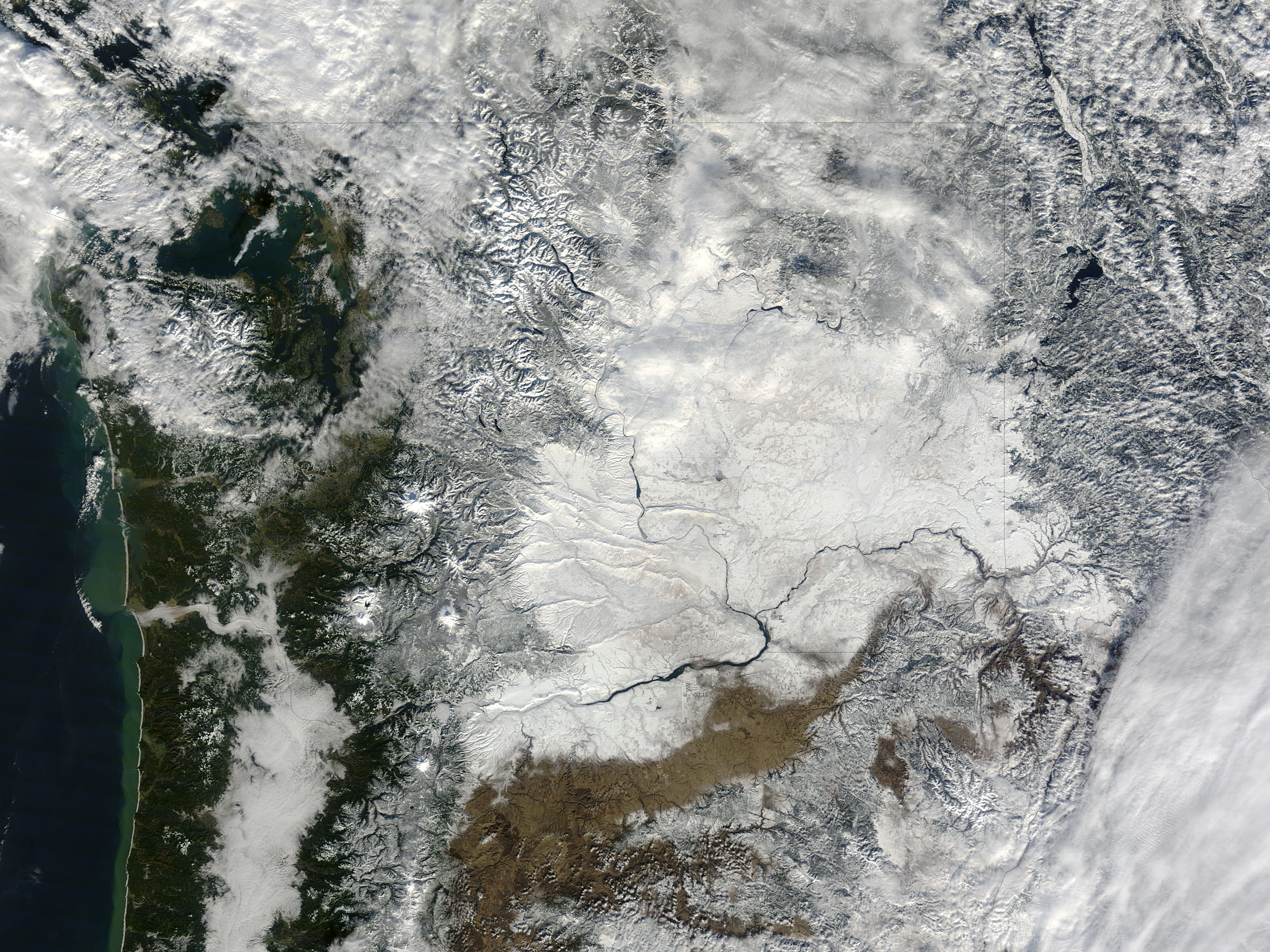 Snow in the Pacific Northwest (true color) - related image preview