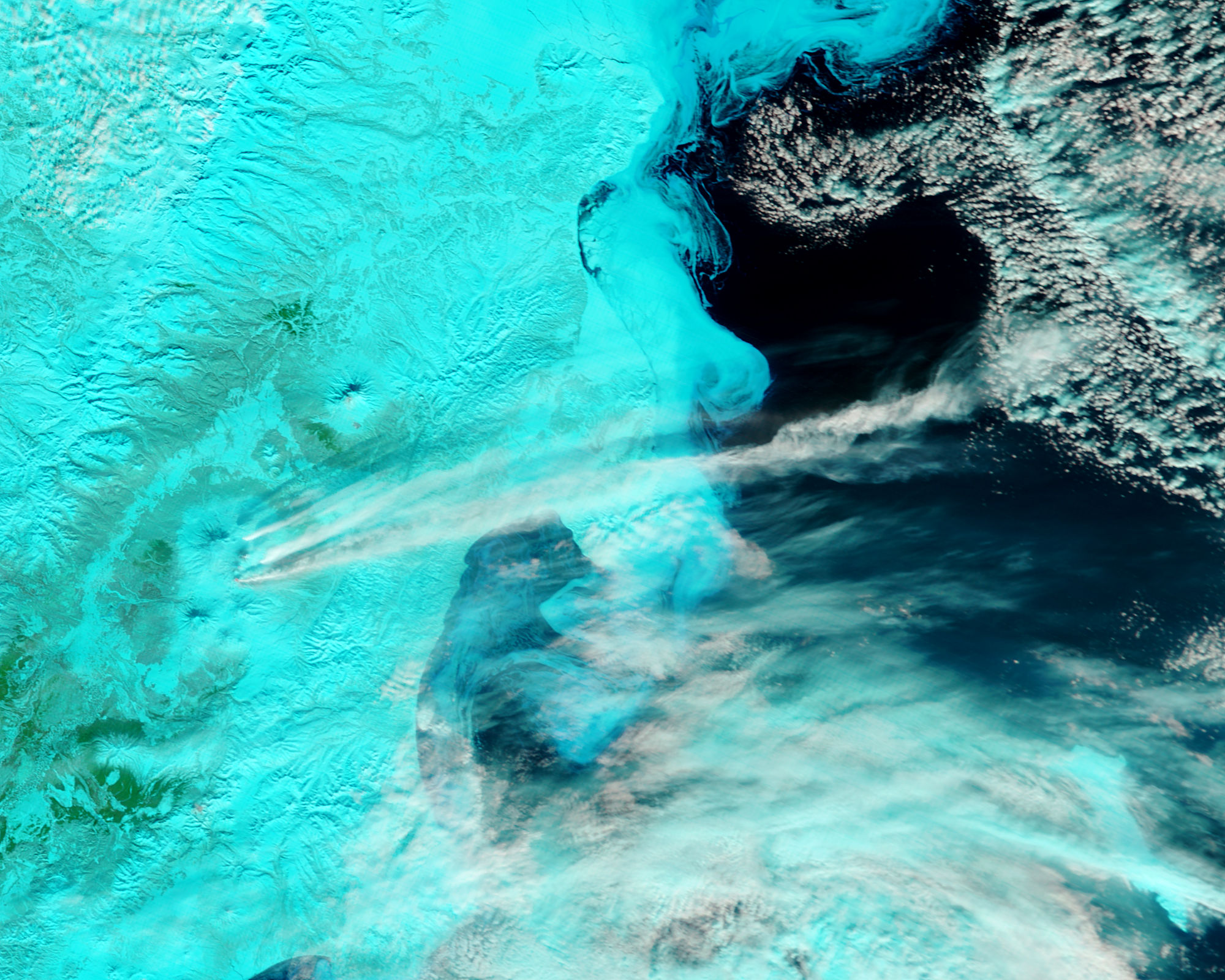 Ash plume from Bezymianny volcano, Kamchatka Peninsula, Eastern Russia (false color) - related image preview