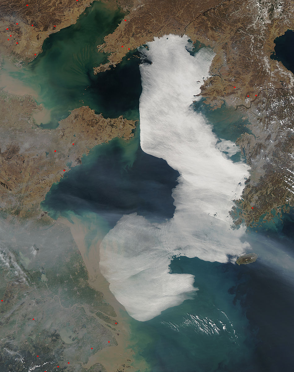 Low clouds over the Yellow Sea - related image preview