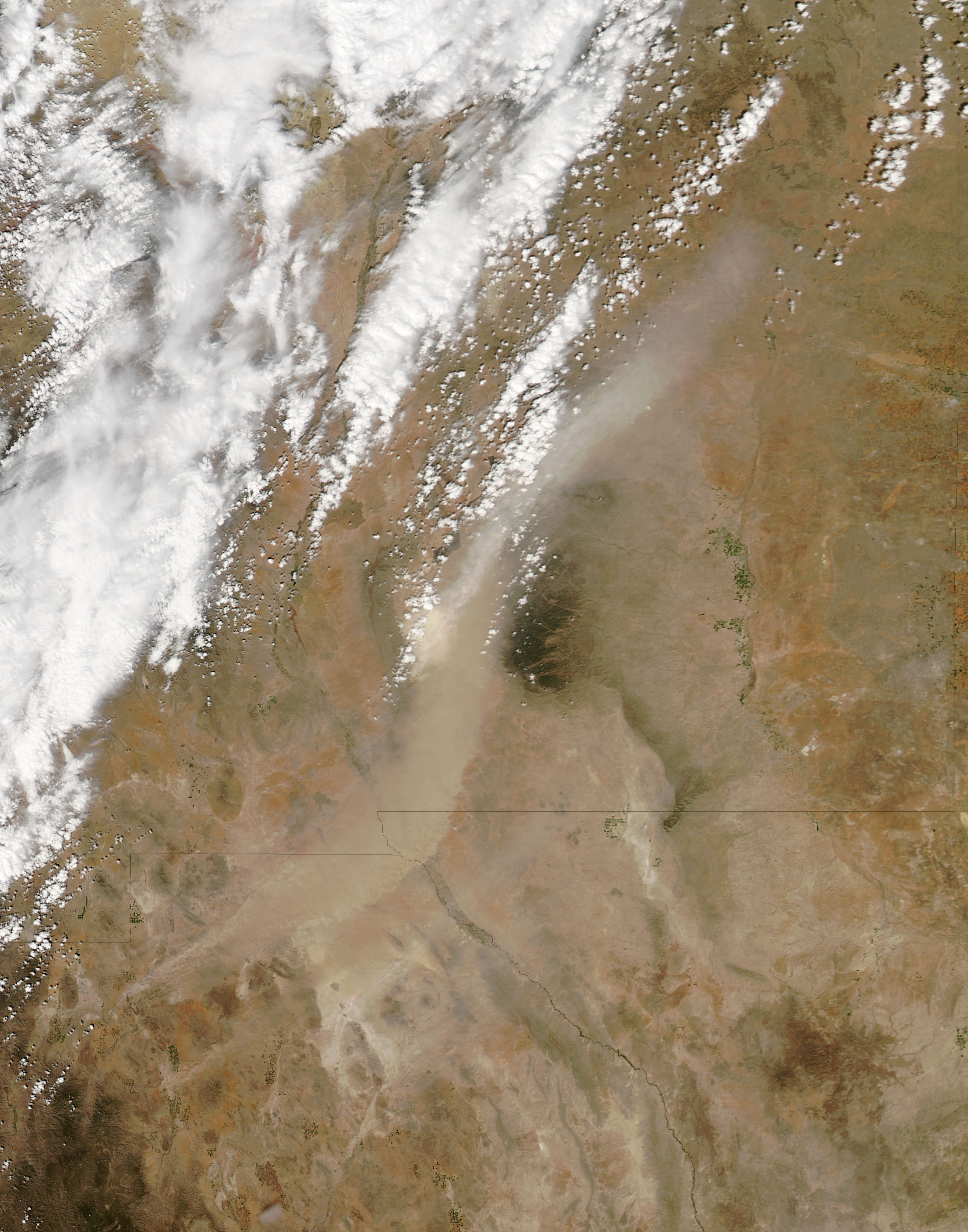 Dust storm over New Mexico - related image preview