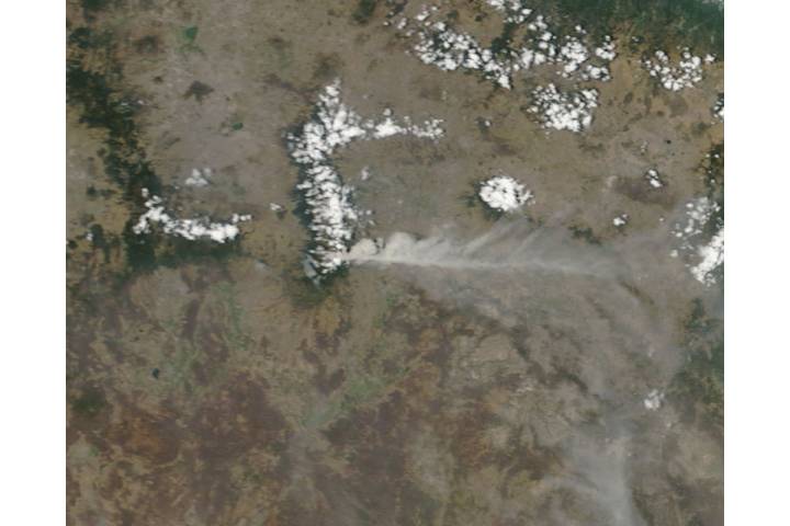 Ash plume from Popocatepetl volcano, Mexico