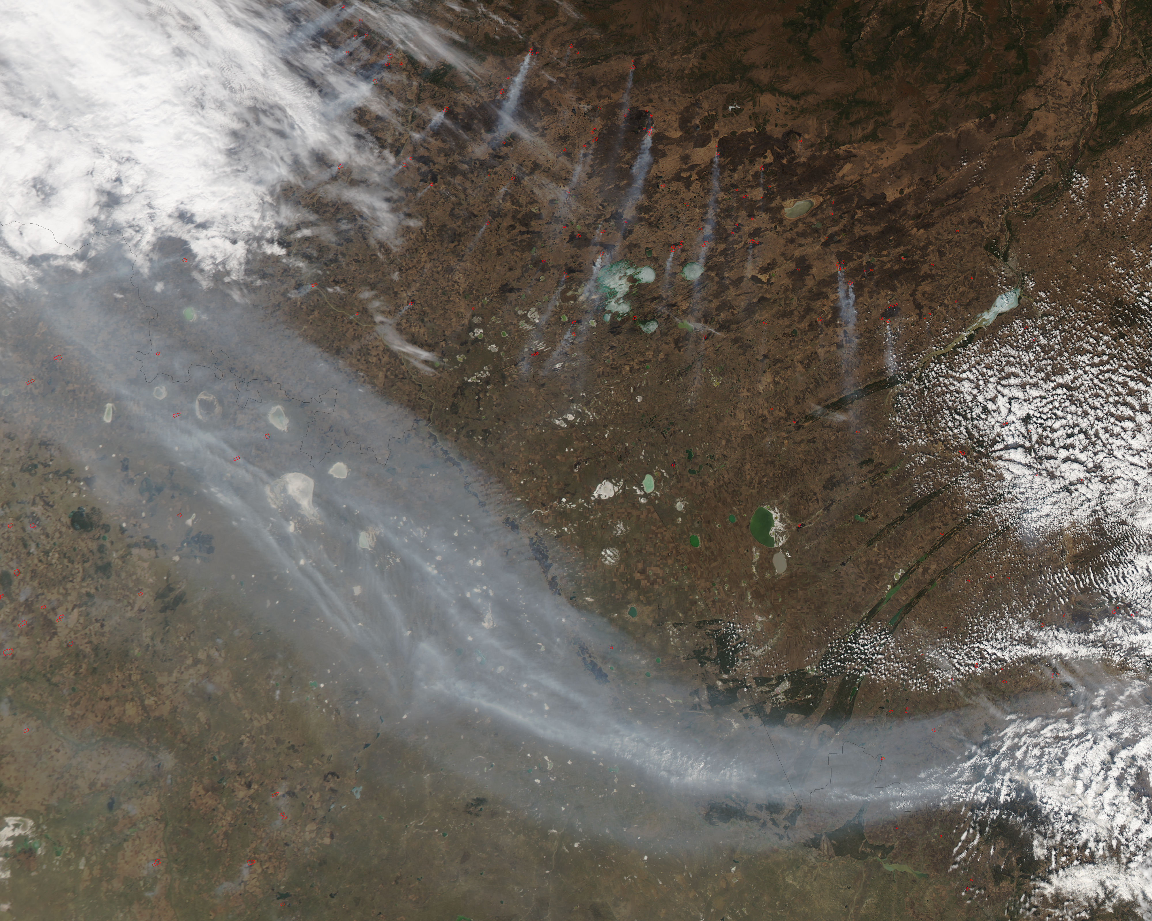 Smoke and fires in central Russia - related image preview