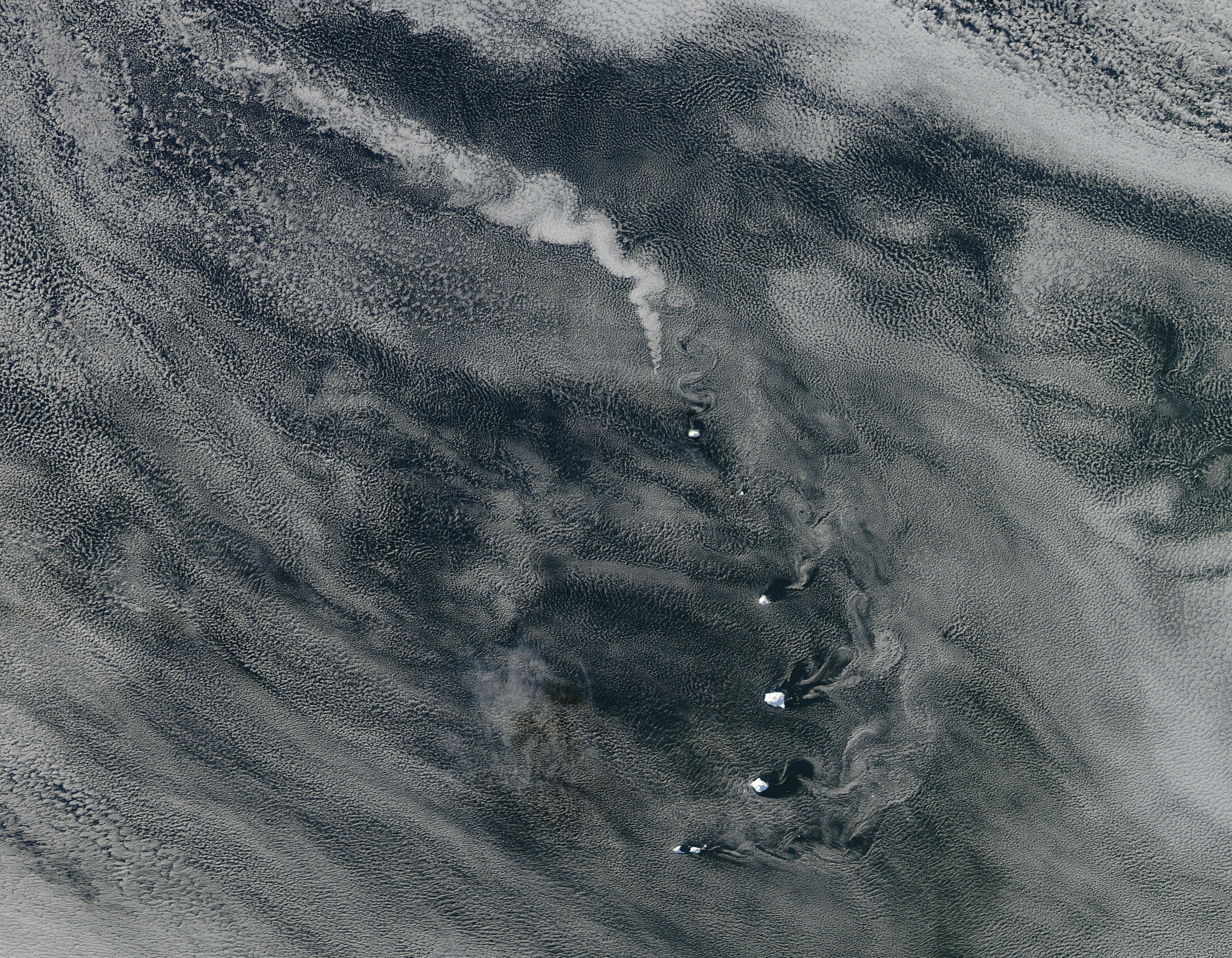 Plume from Zavodovski volcano, South Sandwich Islands (true color) - related image preview