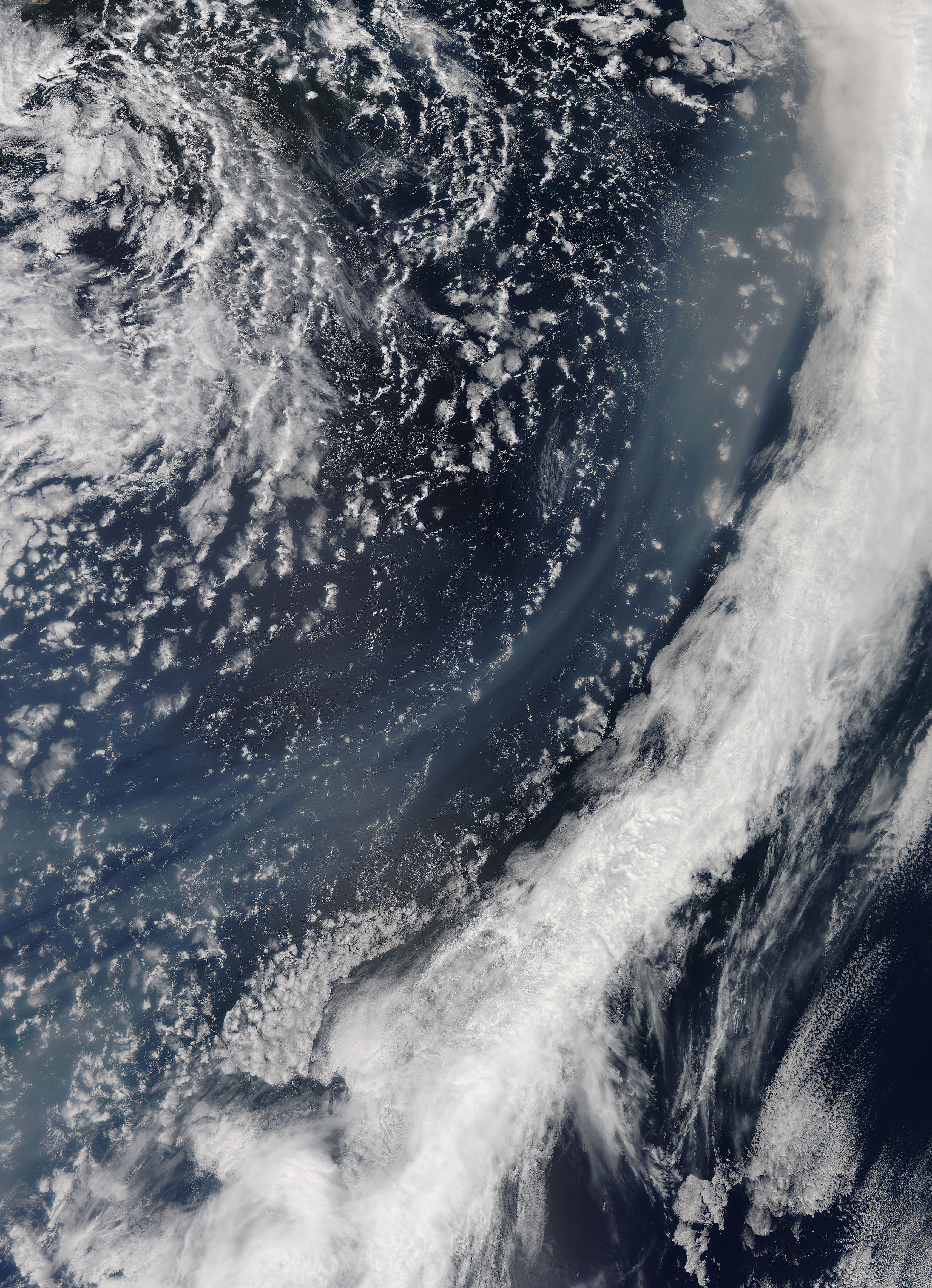 Smoke over the northeastern Pacific Ocean - related image preview