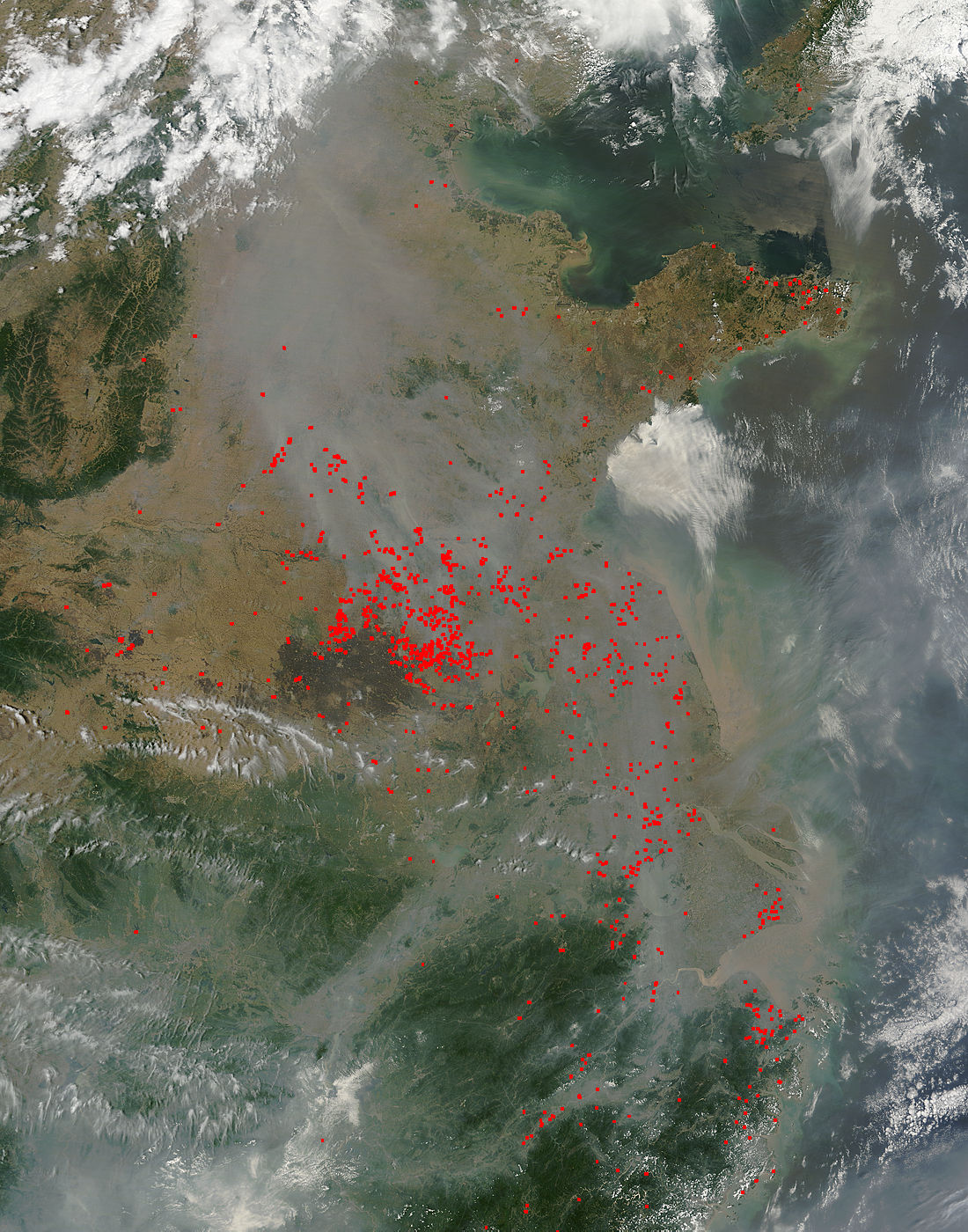 Fires and smoke in eastern China (true color) - related image preview