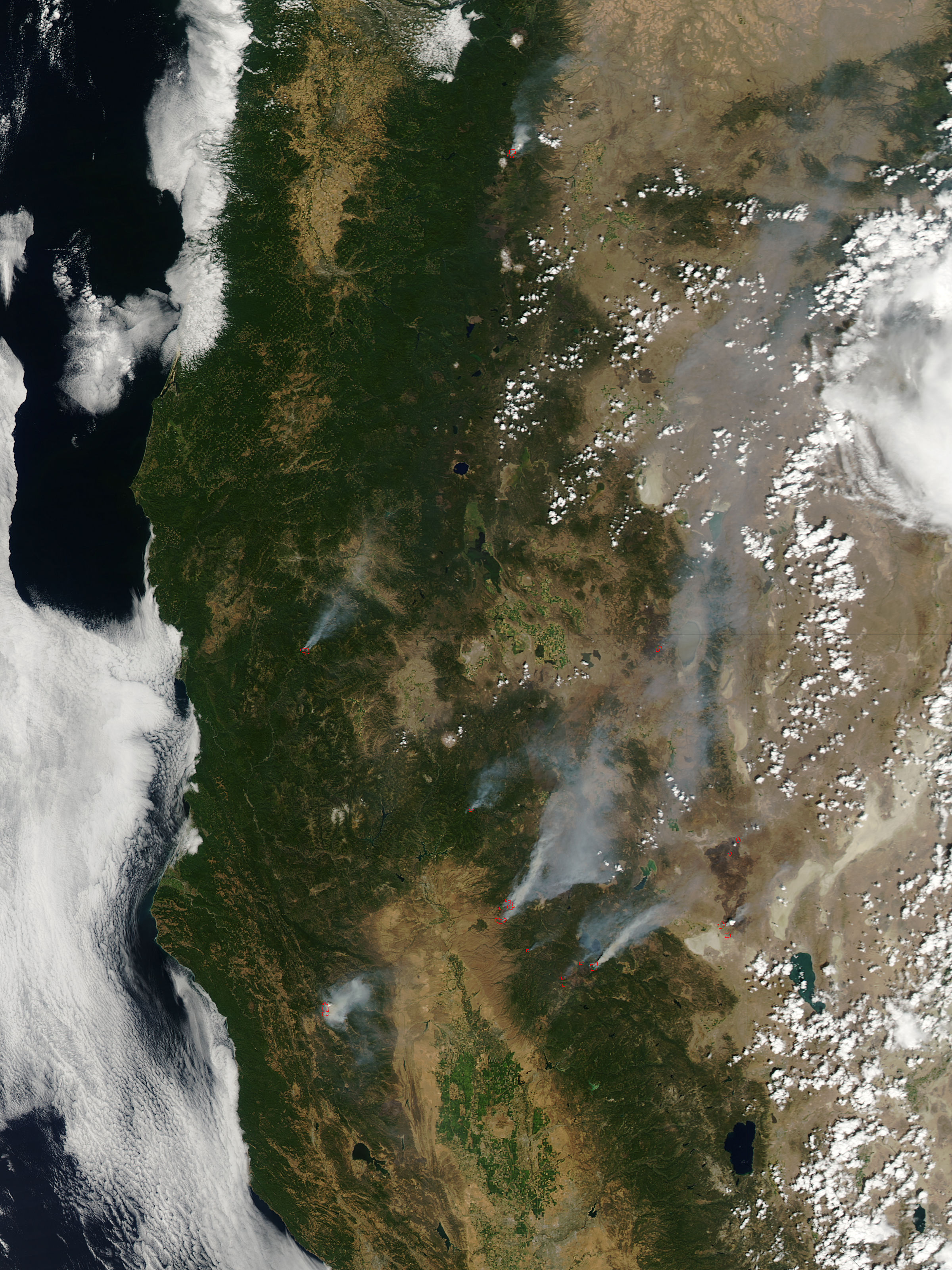 Fires and smoke in western United States - related image preview