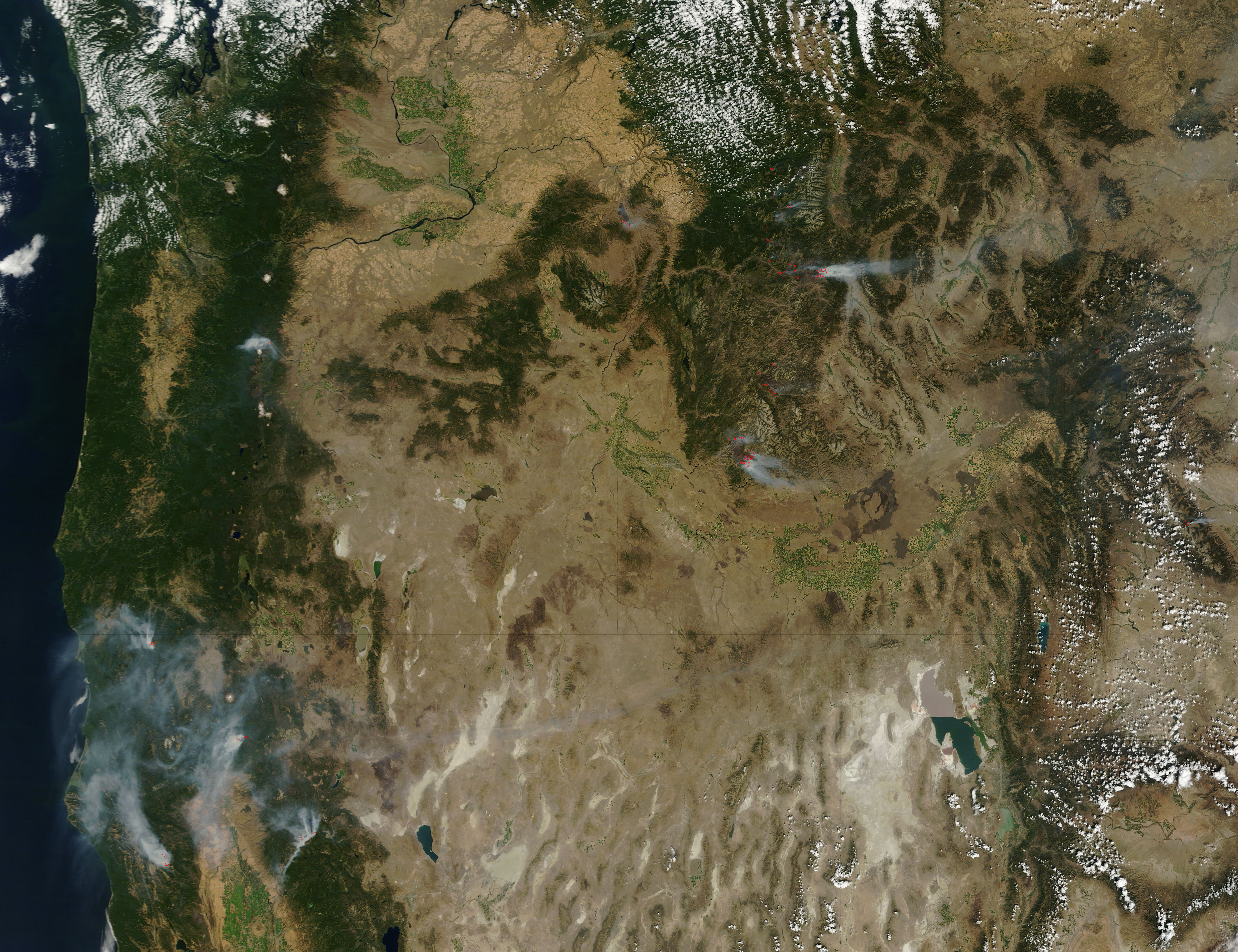 Fires and smoke in western United States - related image preview