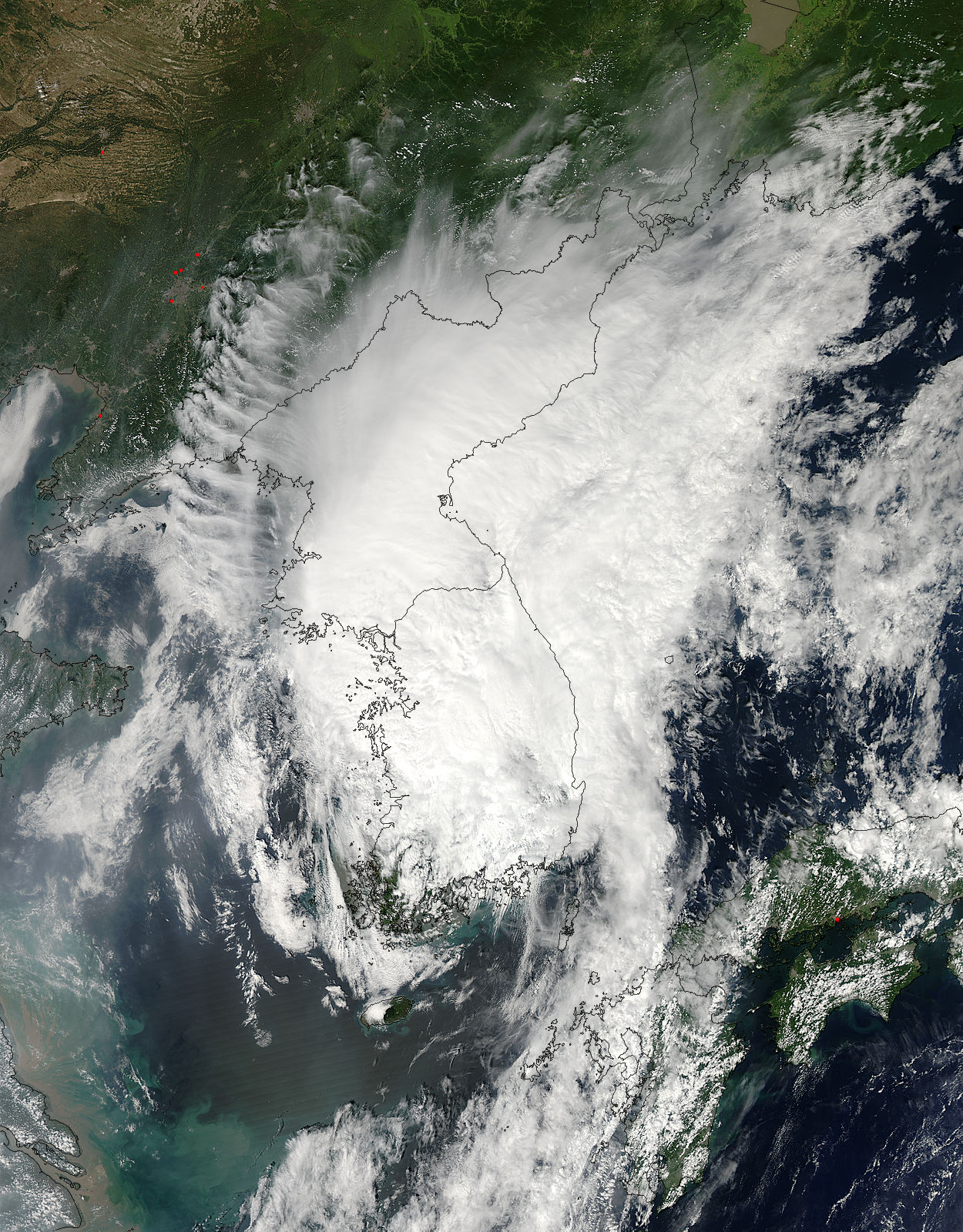 Tropical Storm Tembin (15W) over Korea - related image preview