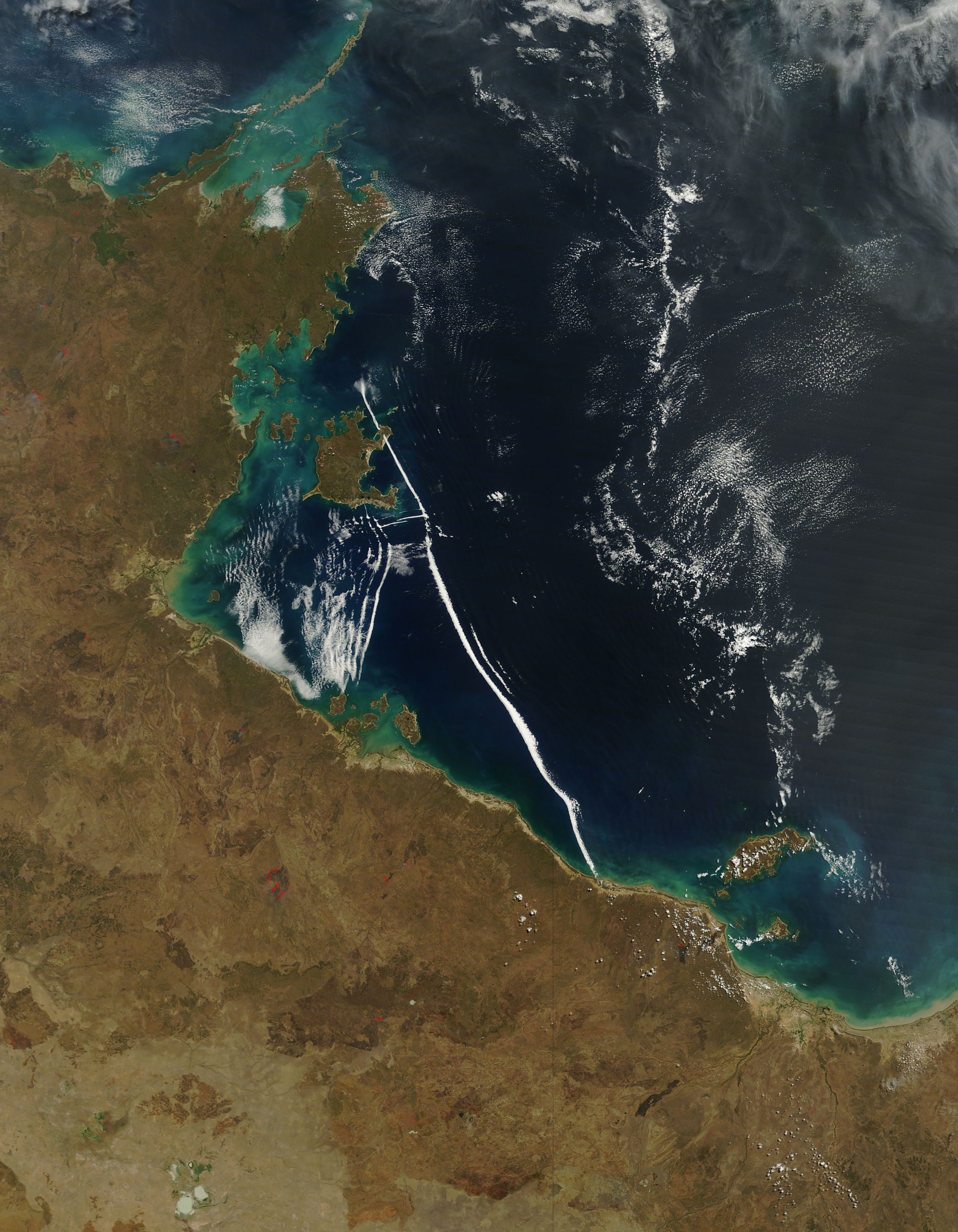 Atmospheric gravity waves over the Gulf of Carpentaria - related image preview