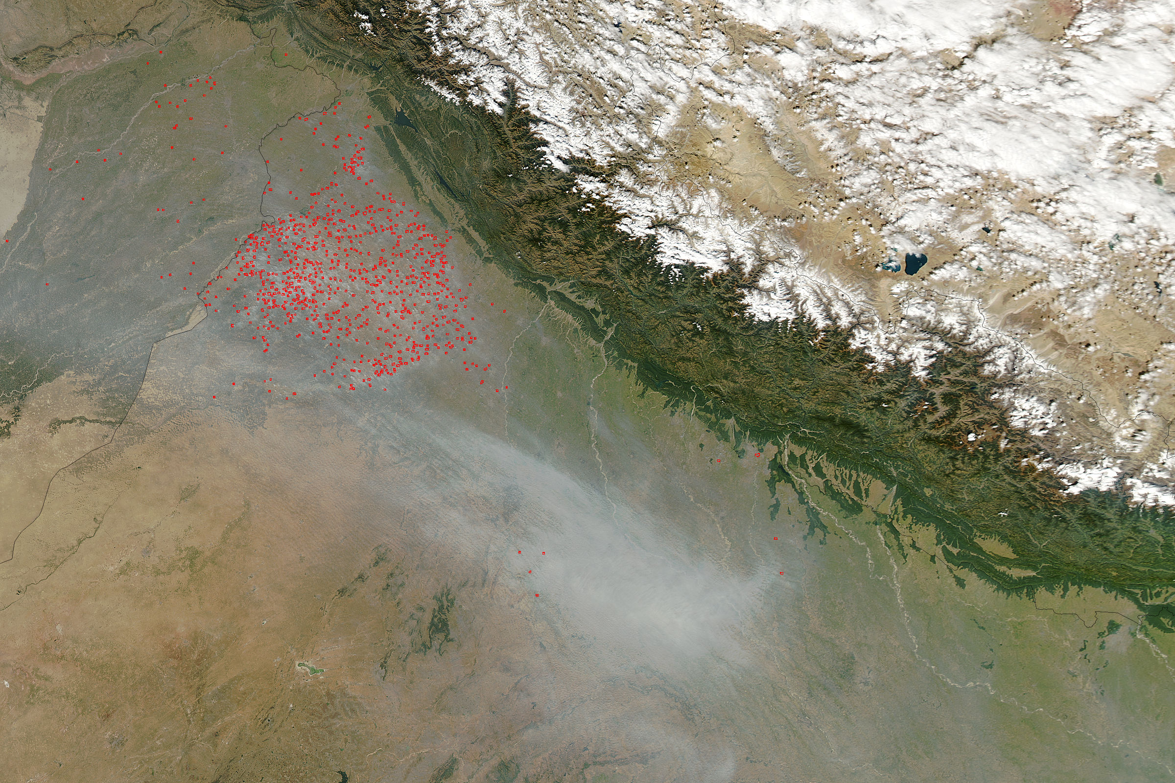 Fires and smoke in northern India - related image preview