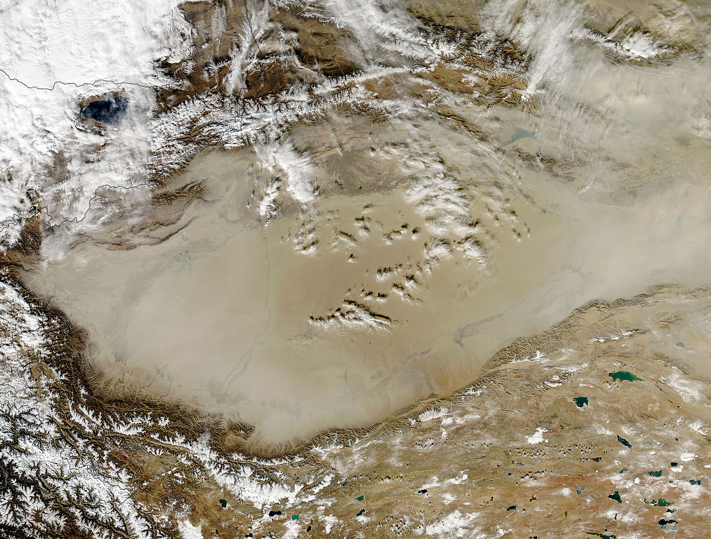 Dust storm in Taklimakan Desert, Western China - related image preview