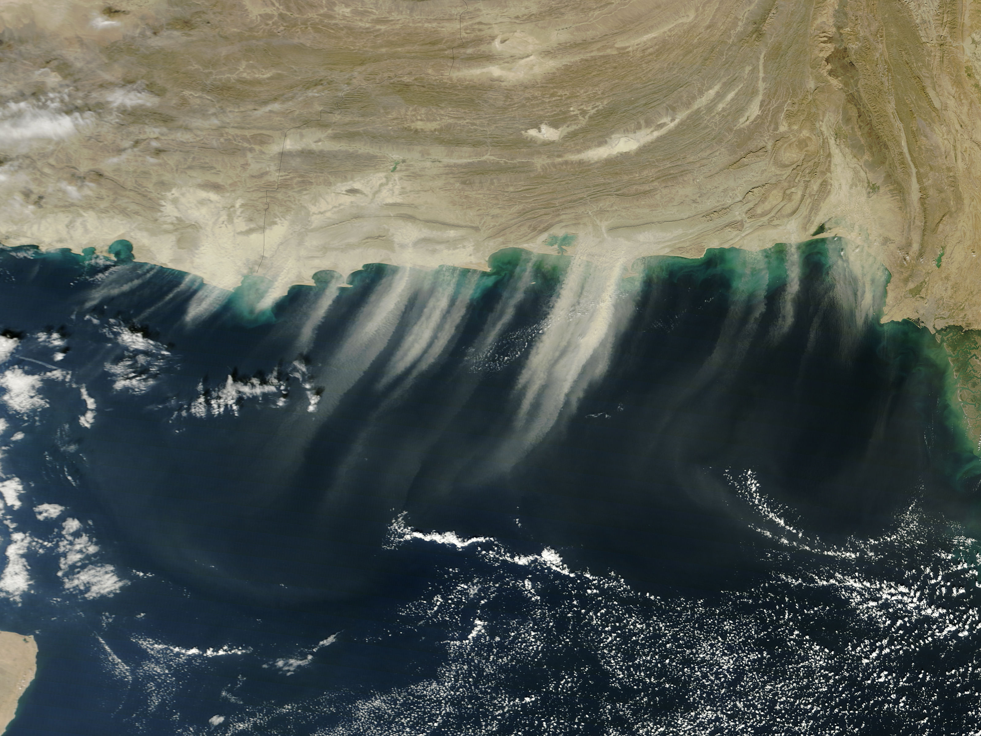 Dust over the Arabian Sea (morning overpass) - related image preview