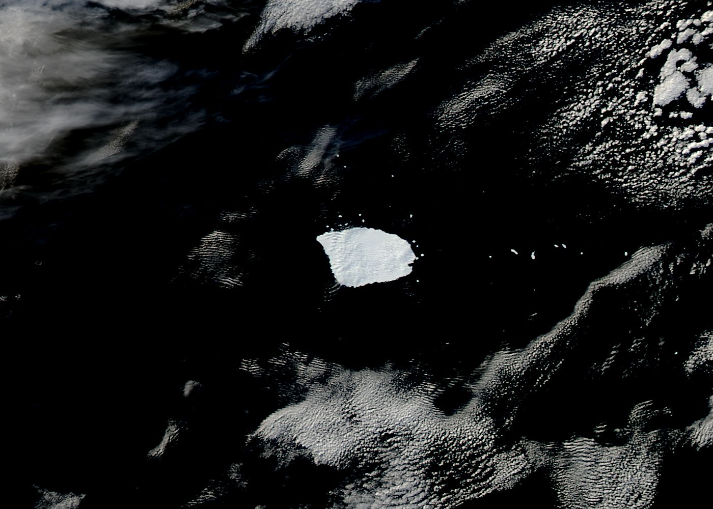 Iceberg C28A in the Southern Ocean - related image preview