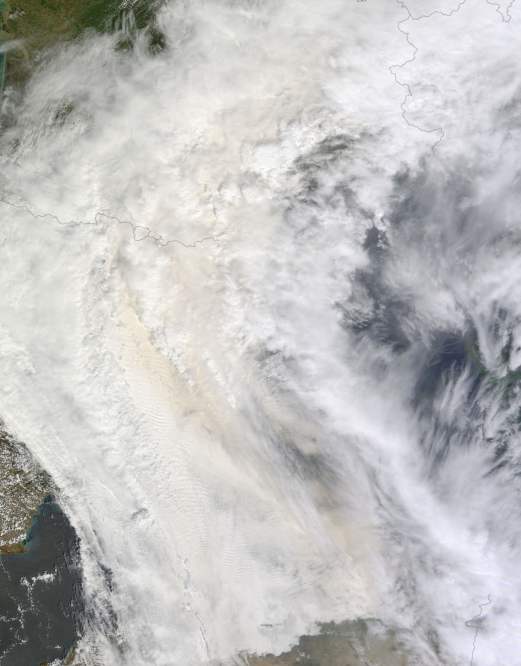 Saharan dust high over the Mediterranean and Europe - related image preview