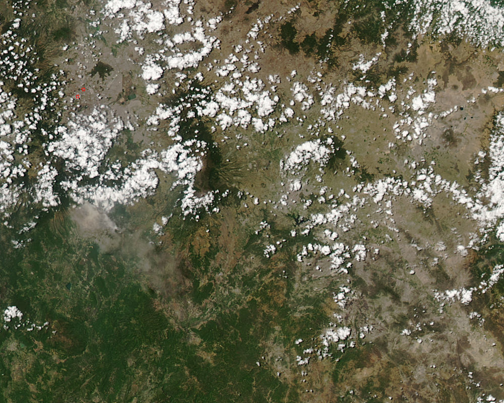 Ash cloud southwest of Popocatépetl volcano, Mexico - related image preview