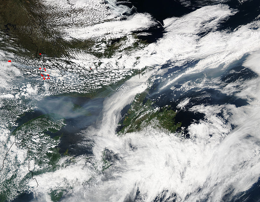 Fires and smoke over eastern Canada - related image preview