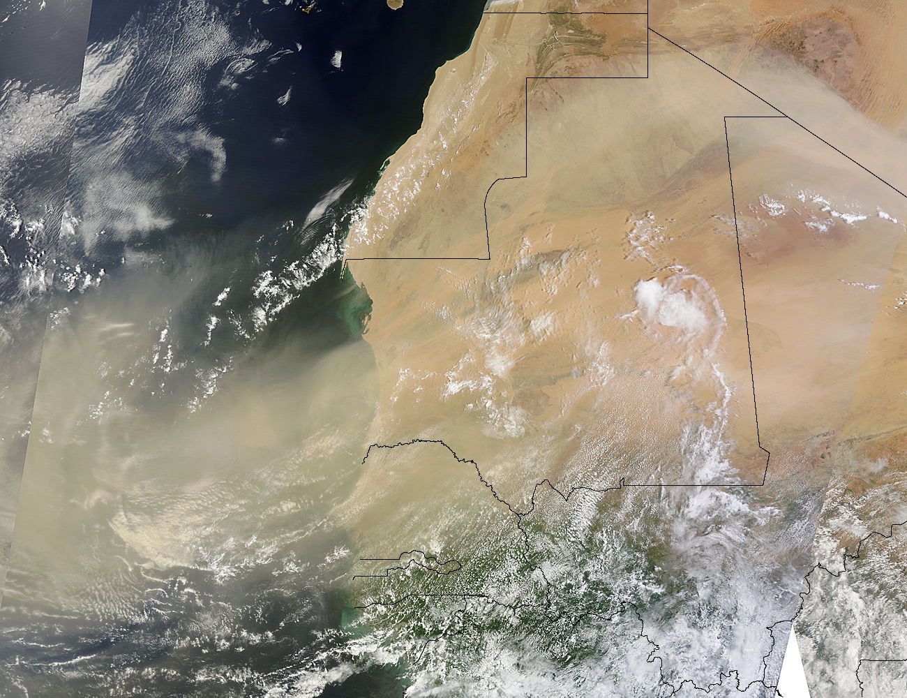 Dust storm in the Sahara Desert and over the Atlantic Ocean - related image preview