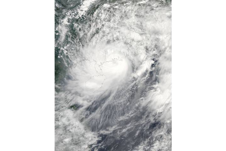 Typhoon Utor (11W) over China - selected image