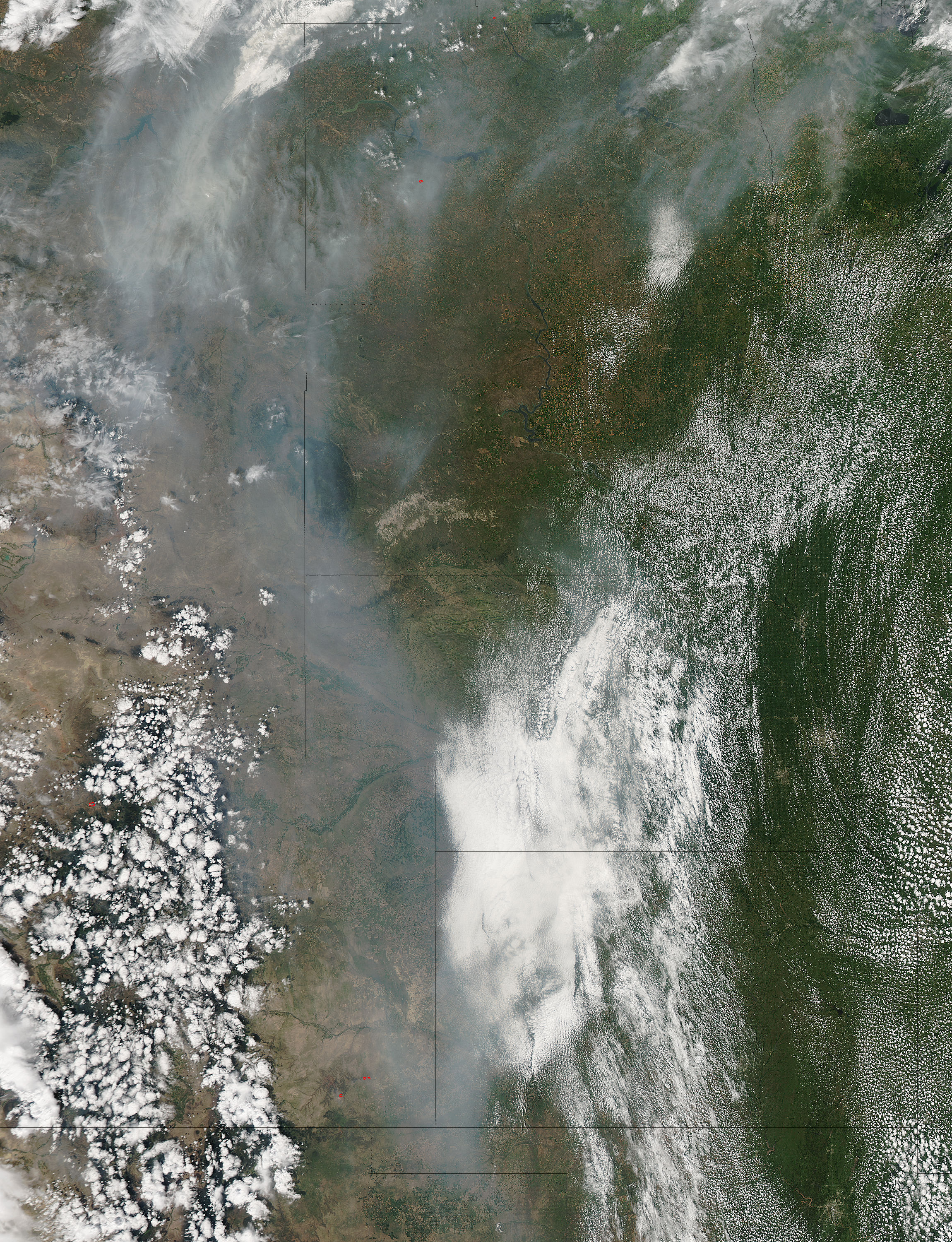 Smoke over the central United States - related image preview
