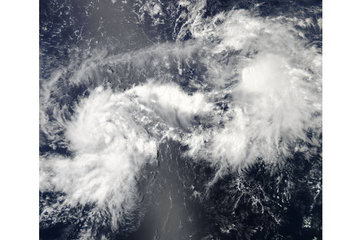 Two potential tropical storms southwest of Hawaii - selected child image