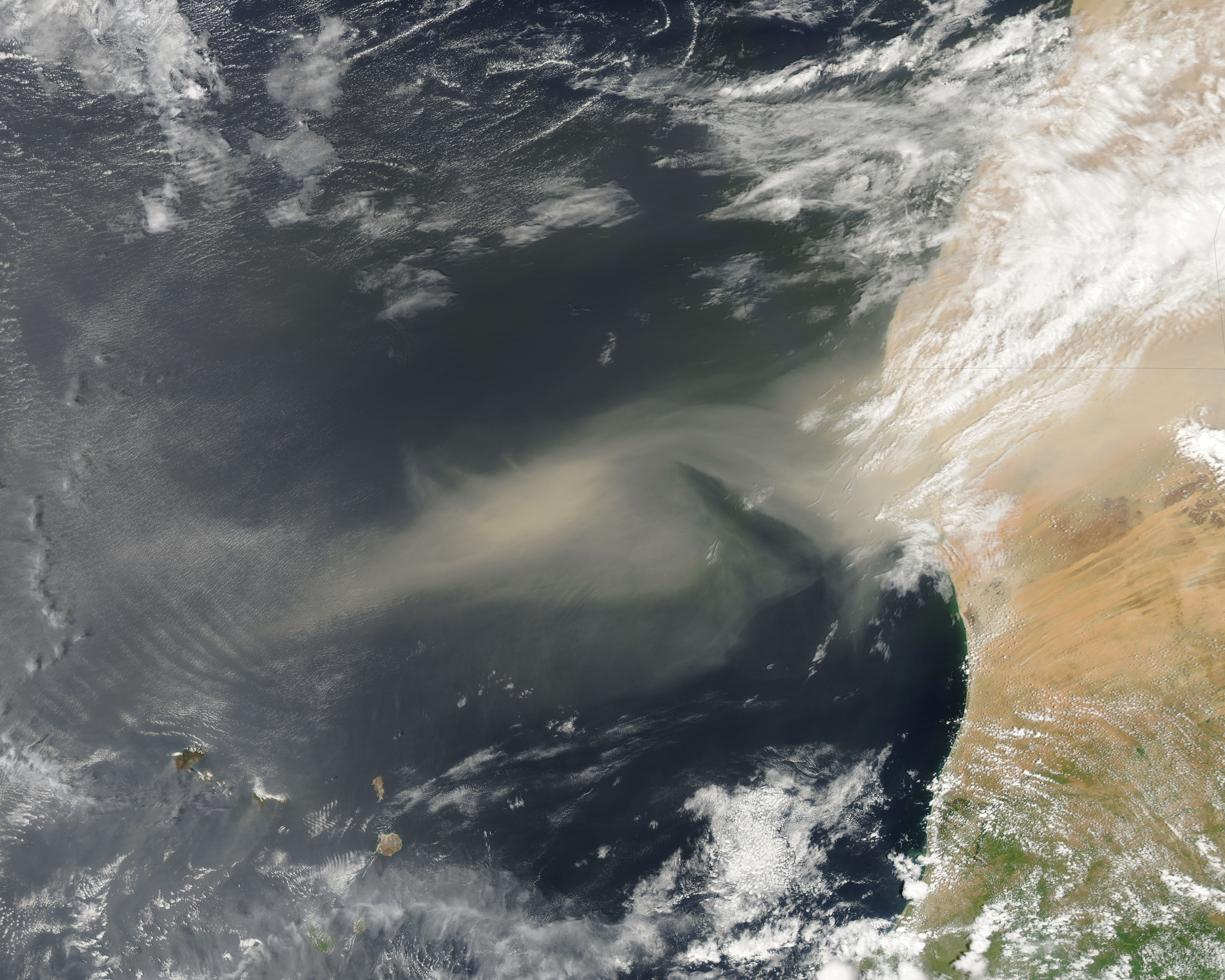 Dust storm off West Africa (afternoon overpass) - related image preview