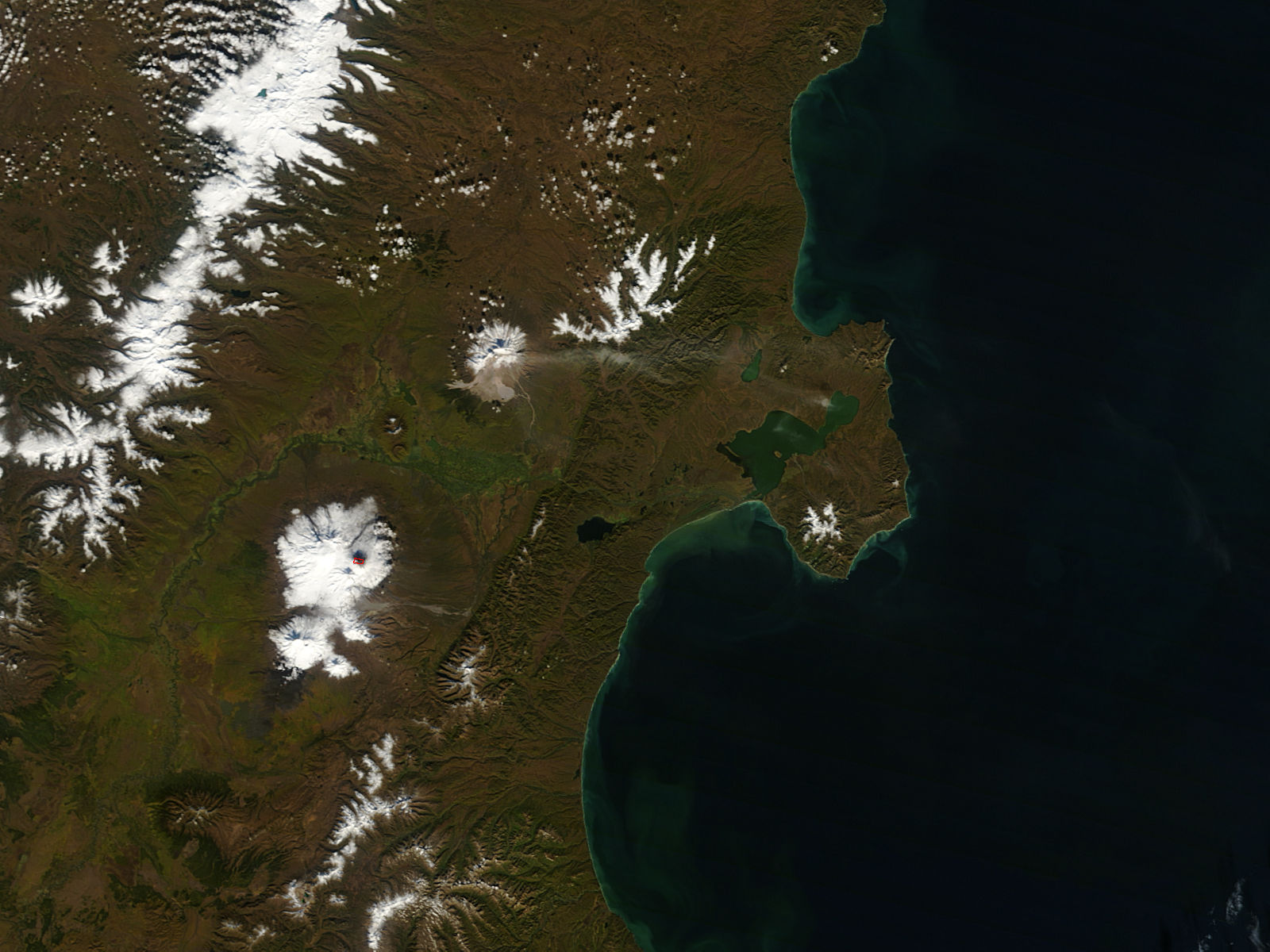 Activity at Shiveluch and Kliuchevskoi, Kamchatka Peninsula, eastern Russia - related image preview