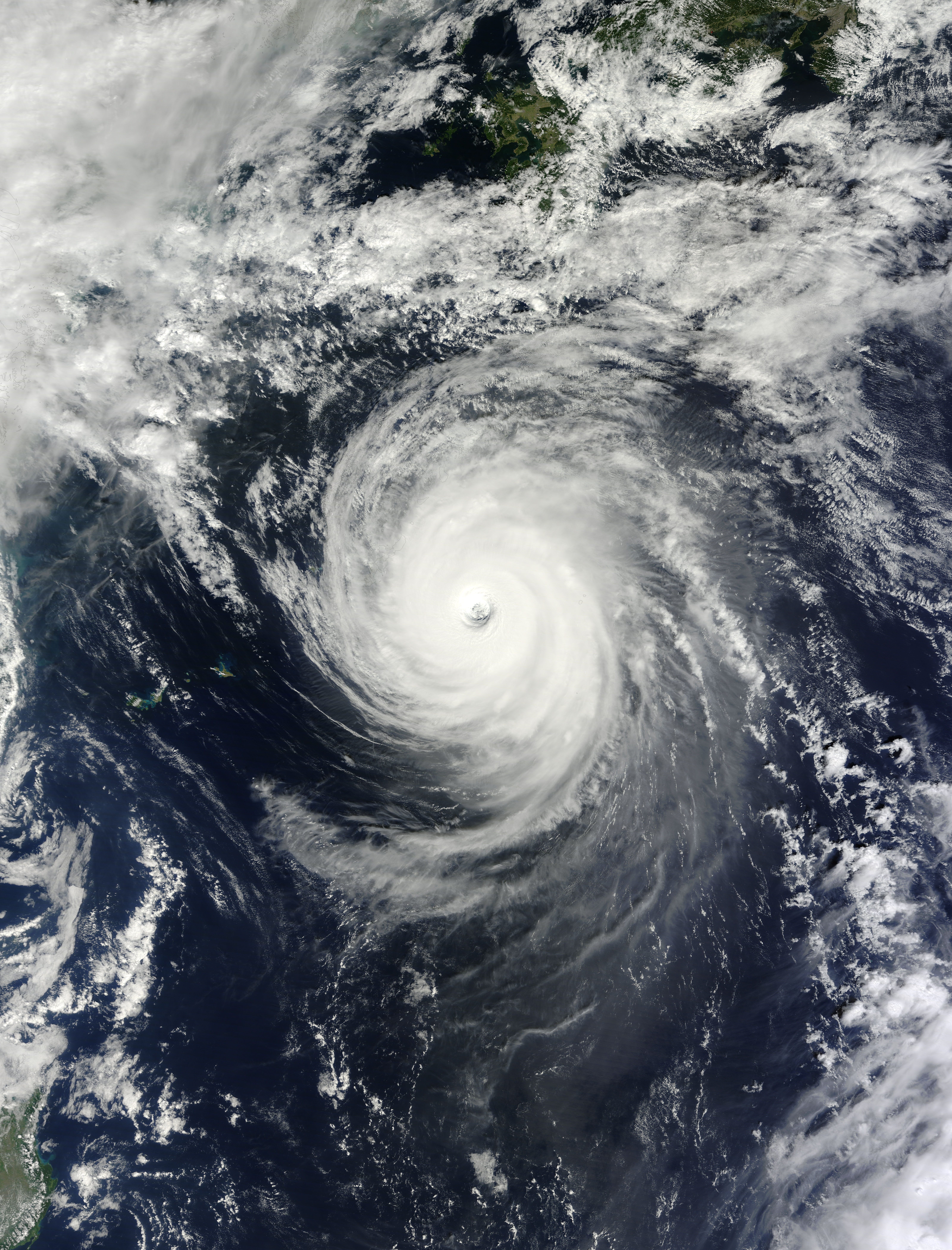Typhoon Danas (23W) off Japan - related image preview