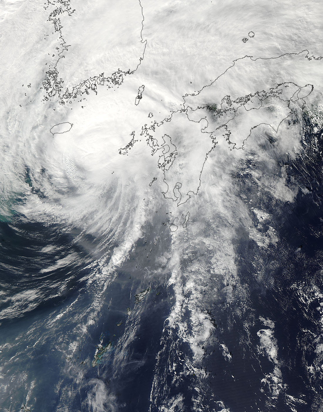 Typhoon Danas (23W) between Korea and Japan - related image preview
