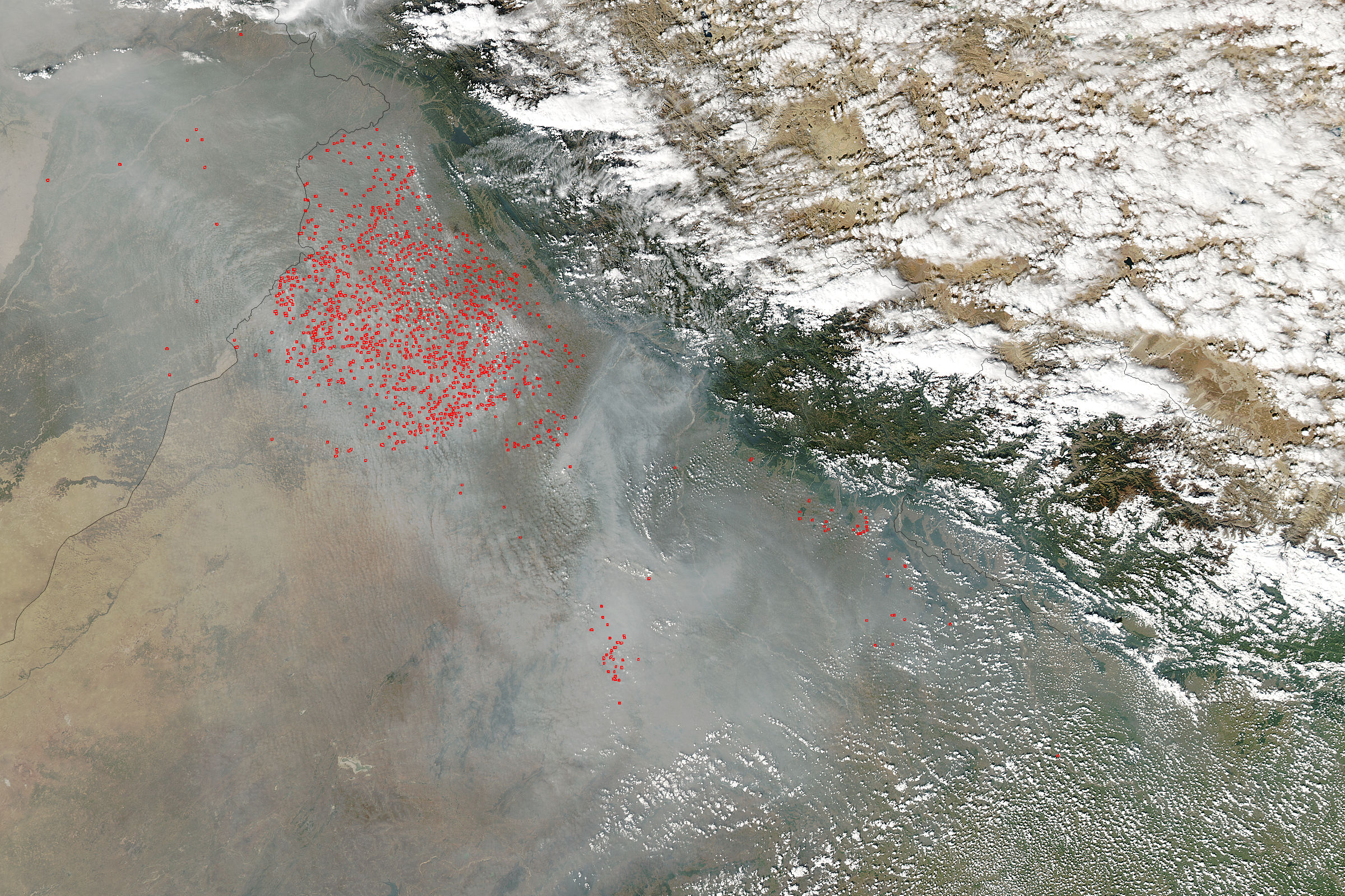 Fires and smoke in northern India - related image preview