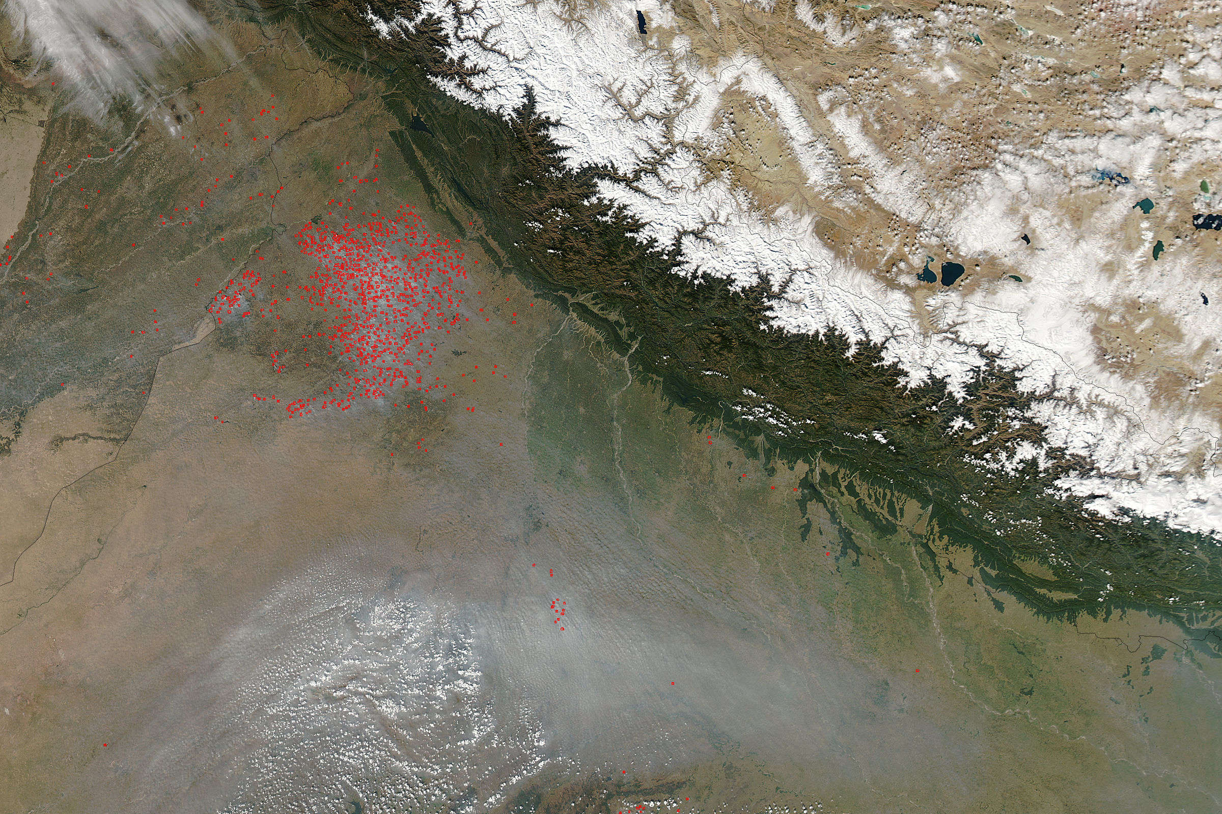 Fires and smoke in northern India - related image preview