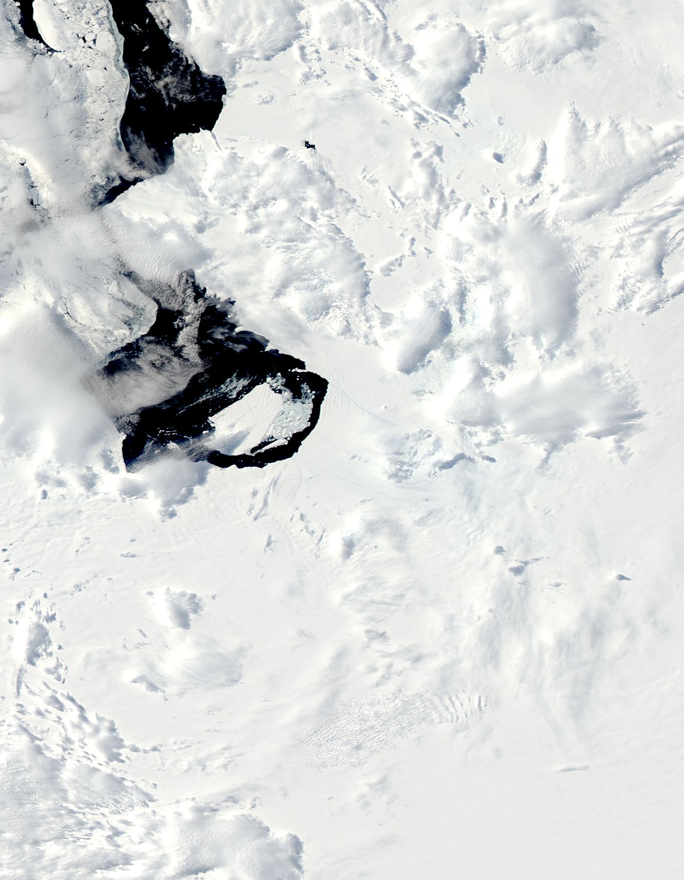 Iceberg from Pine Island Glacier, Antarctica - related image preview