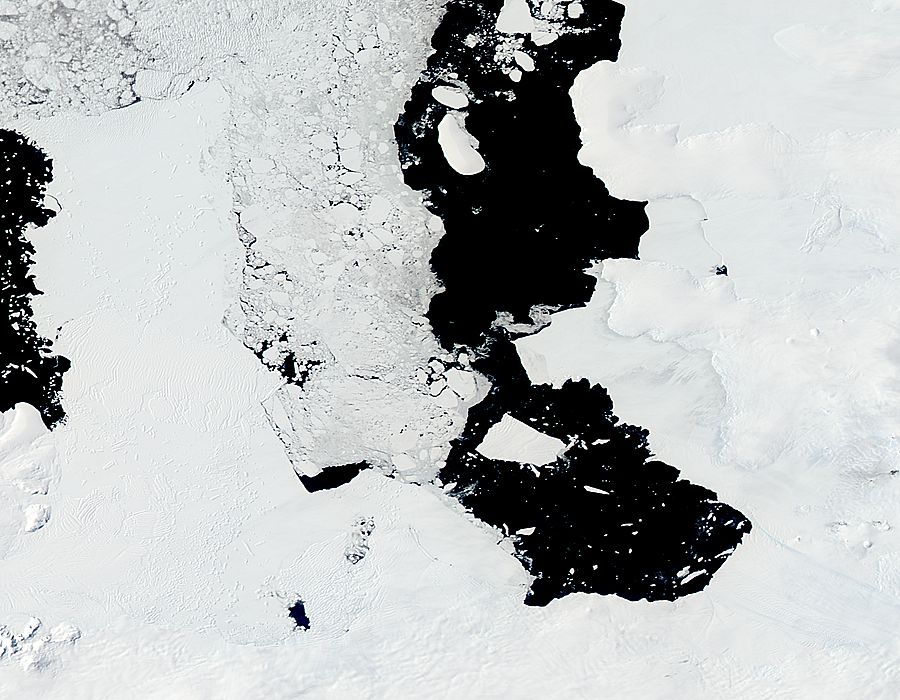 Iceberg from Pine Island Glacier, Antarctica - related image preview