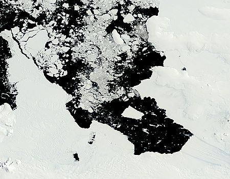 Iceberg from Pine Island Glacier, Antarctica - related image preview