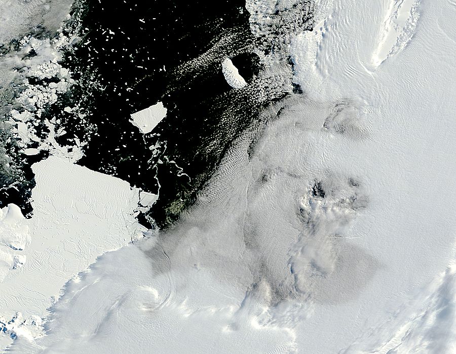 Iceberg from Pine Island Glacier, Antarctica - related image preview