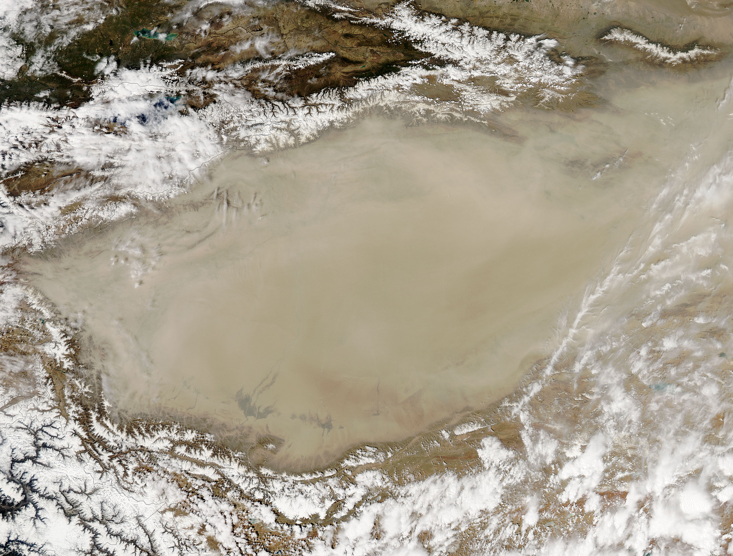 Dust storm in Taklimakan Desert, Western China - related image preview