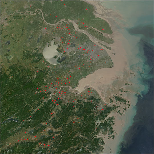 Fires at the Mouth of the Yangtze River