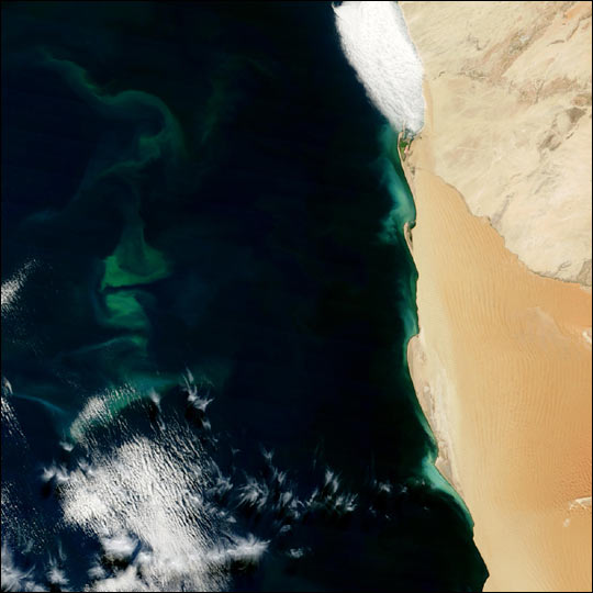 Hydrogen Sulfide Eruptions Along the Coast of Namibia