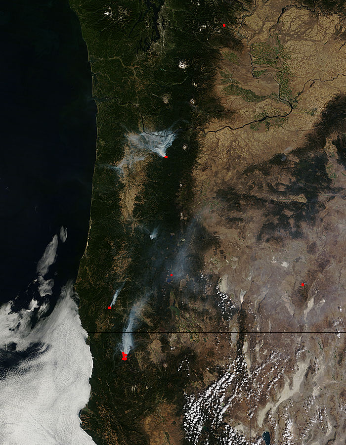 Fires in Oregon and California (morning overpass) - related image preview