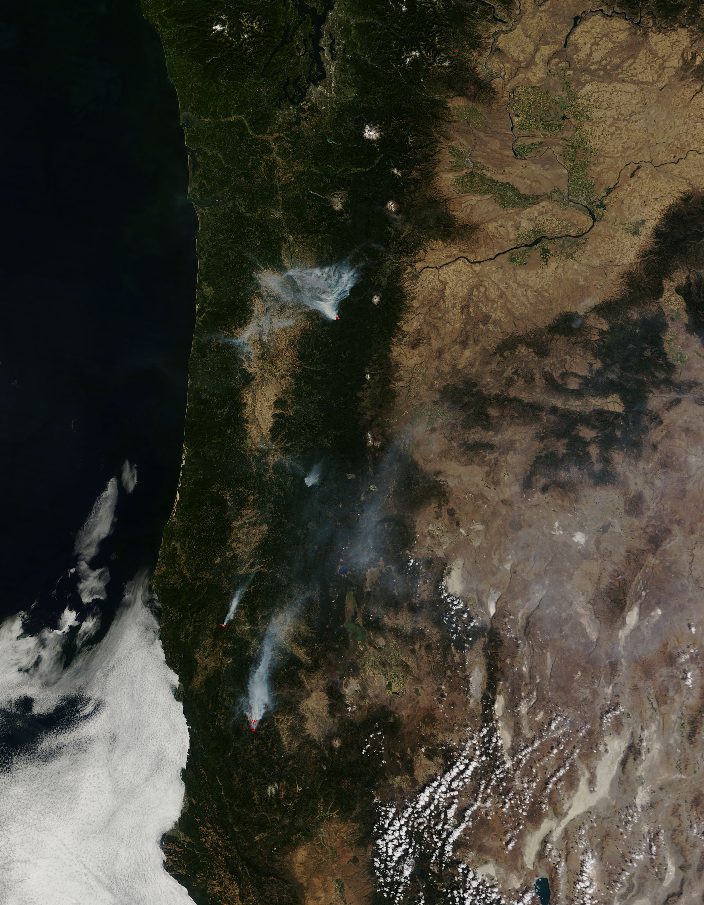 Fires in Oregon and California (morning overpass) - related image preview